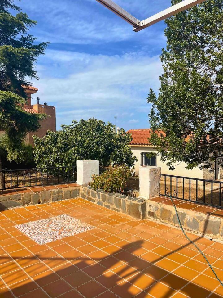 Casa Con Jardin En Ogijares 빌라 외부 사진