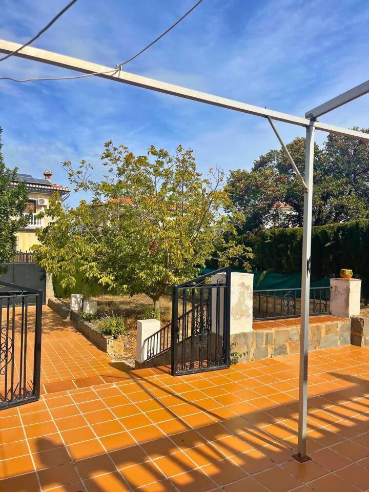 Casa Con Jardin En Ogijares 빌라 외부 사진